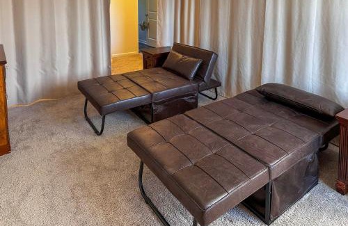 Johnstown House | Private Backyard! Spacious Home 25 Mi to Columbus