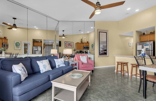 Fort Walton Beach - Destin Condo | ⭐Private Beach Access-Pool + Hot Tub-Balcony- Complex Pool-Gulfview II 327⭐
