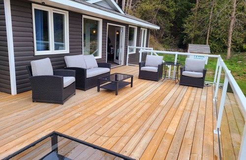 Port Albert House | Private Beach, Lakefront Escape in Port Albert.