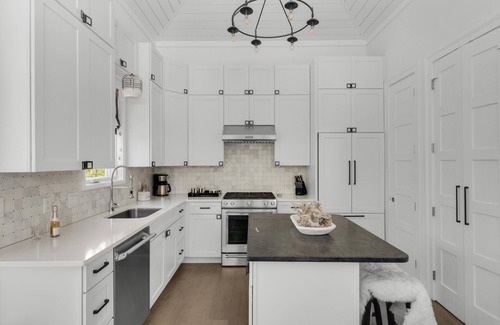 Rosemary Beach Cottage | PRIVATE BEACH/POOL ACCESS-Cozy Getaway Retreat-Newly Refurbished