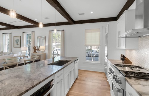 Rosemary Beach Cottage | PRIVATE BEACH/POOL ACCESS-Expansive Courtyard-Minutes to Beach/Pools-4 Bikes