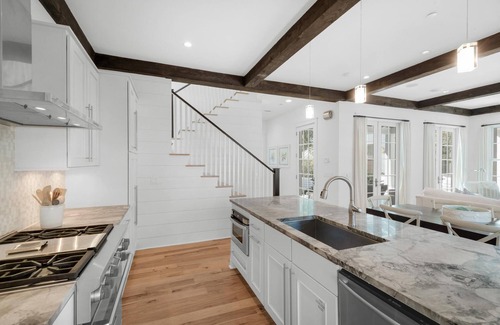 Rosemary Beach Cottage | PRIVATE BEACH/POOL ACCESS-Expansive Courtyard-Minutes to Beach/Pools-4 Bikes