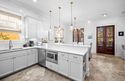 Rosemary Beach House | PRIVATE BEACH/POOL ACCESS-Charming Cottage-Lovely Courtyard-4 Bikes