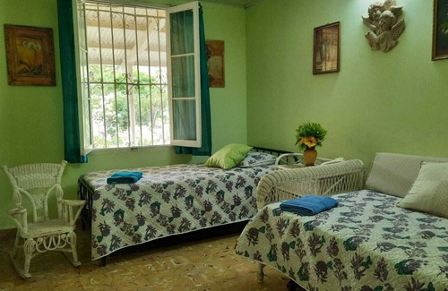 El Valle de Anton Cabin | Private cabin- Valle de Antón with large garden