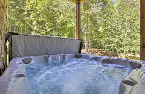 Mineral Bluff House | Private Cabin with Furnished Porch on Less Than 3 Acres!