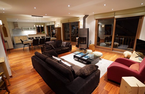 Val-Thorens Ski Chalet | Private chalet Grand standing 8+2 pers. Val-Thorens, skis on
