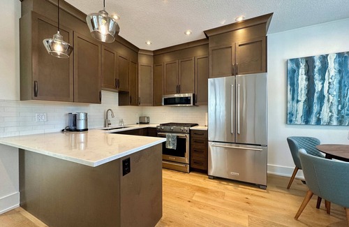 Northwest Calgary Apartment | Private, clean, stocked carriage suite! 15 min to downtown, 45 min to mountains