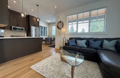 Northwest Calgary Apartment | Private, clean, stocked carriage suite! 15 min to downtown, 45 min to mountains