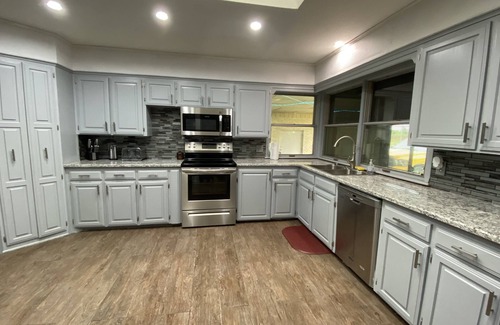 Mabank House | Private Country Home on 4 acres, Open Space, Pool, Hot Tub, Gameroom, Pond