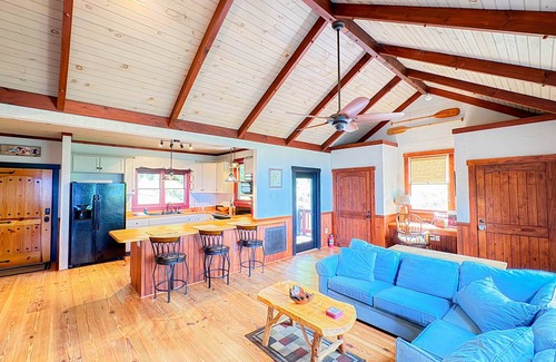 Bryson City Cabin | Private Couples Cabin w/Whirlpool Tub| Mountain Views | Close to Town