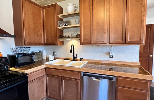 Black Hawk Apartment | Private, Cozy, and Remote Mountain Apartment in Walk-out Garden Level w/Patio.