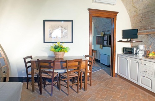 Cinigiano Apartment | Private Cozy Apartment with Pool and close to Seaside