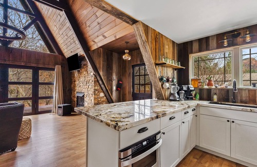 Sedona Cabin | Private Creekside Sanctuary