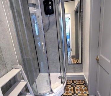 Nantwich House | Private Ensuite Room