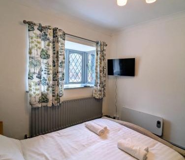 Nantwich House | Private Ensuite Room