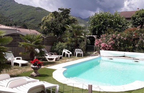 Thueyts House | Private family country house 15 pers. Private swimming pool and SPA. rated 4 stars