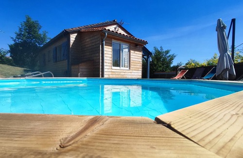 Proissans House | Private fenced house, above-ground semi-sunken pool and spa 5mn from Sarlat