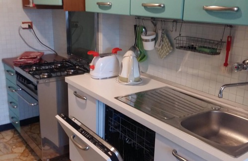 Chiavari Apartment | PRIVATE GARAGE, TERRACE AND WIFI, 2 BEDROOMS AND 2 BATHROOMS