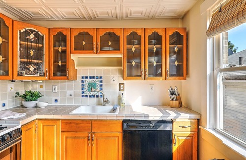 Off Broadway Apartment | Private Gem in Heart of Downtown Newport
