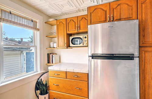 Off Broadway Apartment | Private Gem in Heart of Downtown Newport