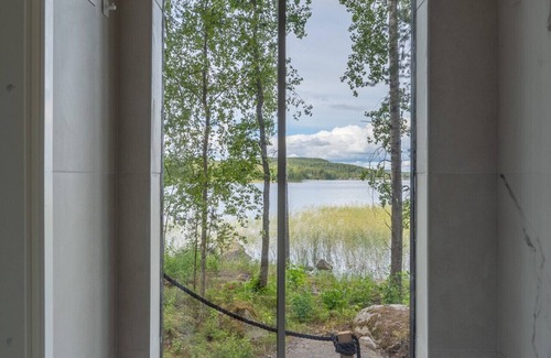 Vaajakoski Apartment | Private High Quality Suite with Sauna & Lake Views
