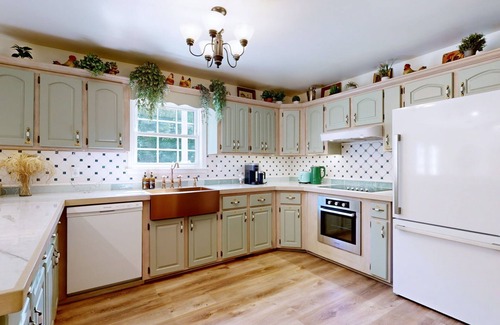 Ashland City House | Private home in the woods 25 min to Nashville!