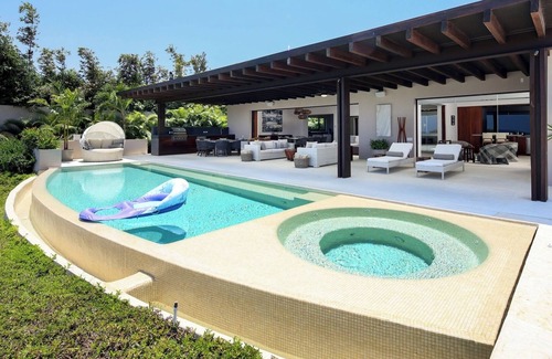 Bucerias Villa | Private home with pool. 2 Nicklaus golf courses. Plenty of amenities & activity