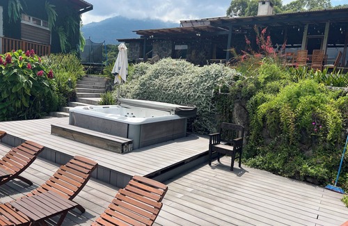 Santiago Atitlan House | Private house in lake Atitlan WiFi, Jacuzzi, Sauna, Pool, Water Toys,