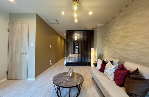 Nishinari House | Private house3 showers4 mins Namba by train - Mon World Tea House/Osaka Ōsaka