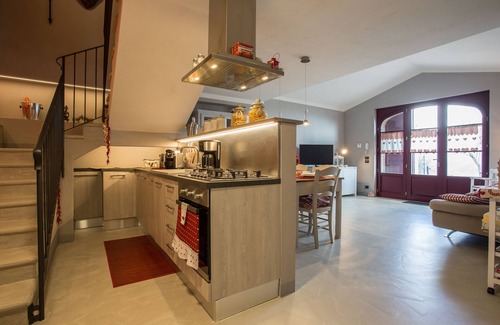 Castiglion Fiorentino Villa | Private infinity pool providing outstanding views, 2BR with en suite bathrooms