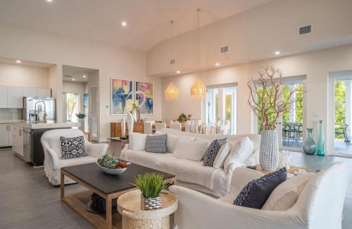 Alice Town House | Private Island Luxury Villa