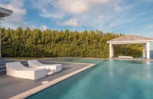 Alice Town House | Private Island Luxury Villa