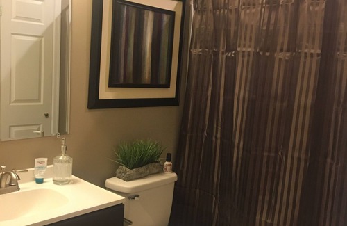 St. Charles Apartment | Private Luxury Apartment with FREE Parking