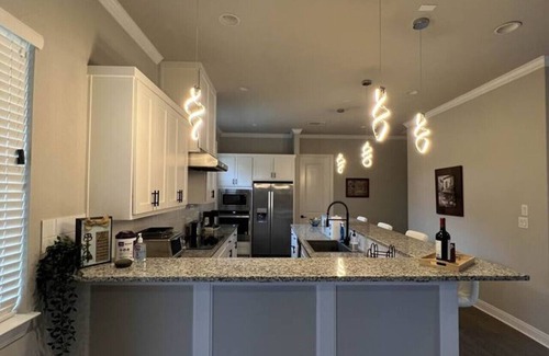 Cedar Creek Apartment | Private Modern Urban Retreat Near COTA/Austin/APT