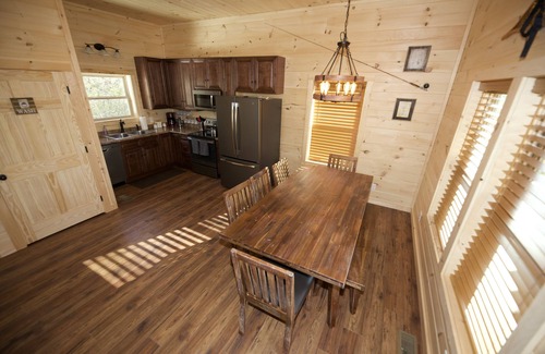 Gatlinburg - Pigeon Forge Cabin | Private Mountain Top, Quiet Family Cabin -Awesome Location!