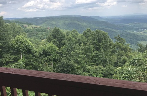 Fancy Gap Cabin | Private Mountain Top Cabin on Blue Ridge Parkway; Amazing View of 7 NC/VA cities