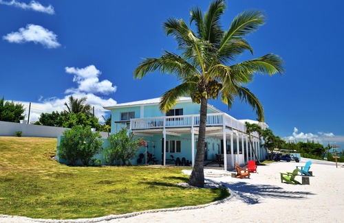 Lubbers Quarters Cay House | Private Oceanfront, Beach, Hottub and Dock, central location