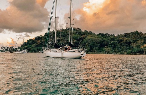 Carti Tupile Boat Rental | Private Over-the-Water Cabin in San Blas including Meals