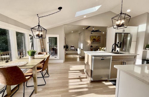 Coventry House | Private, Peaceful & Exquisite LAKE FRONT Property w EXPANSIVE HEATED POOL