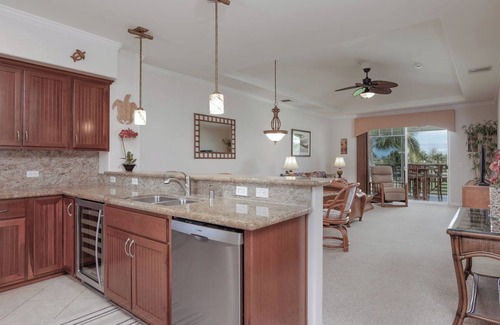 Waikoloa Apartment | Private Penthouse Getaway At Waikoloa Beach Resort 5 minutes from A-Bay Beach