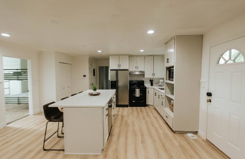 Lakeview House | Private Pool and Hot Tub, 4-bedroom Stay