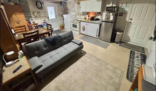 Tarpon Springs Apartment | Private pool suite in heart of Tarpon Springs!