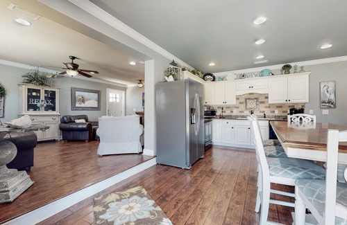 Laguna Beach Estates House | Private Pool | Steps To Beach | Fenced Backyard | FLPCB74