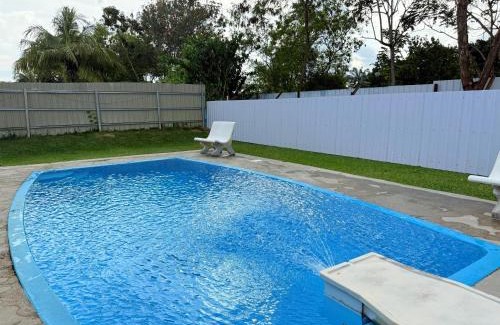 Alor Gajah Villa | Private Pool Villa Lot 872 - Fong Homestay