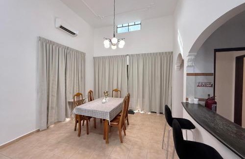 Alor Gajah Villa | Private Pool Villa Lot 872 - Fong Homestay