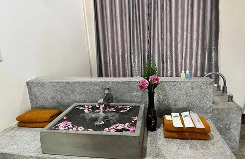 Sangkat Sla Kram Villa | Private Pool Villa by Lucky Courtyard