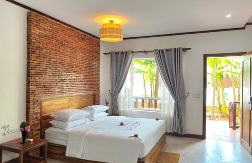 Sangkat Sla Kram Villa | Private Pool Villa by Lucky Courtyard