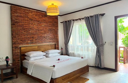 Sangkat Sla Kram Villa | Private Pool Villa by Lucky Courtyard