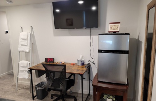 Logan House | Private room #4 in the GU District