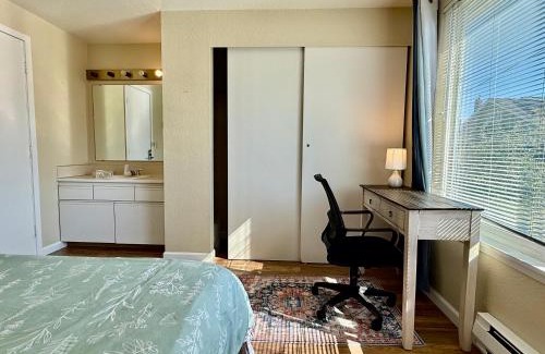 University District House | Private Room by UW